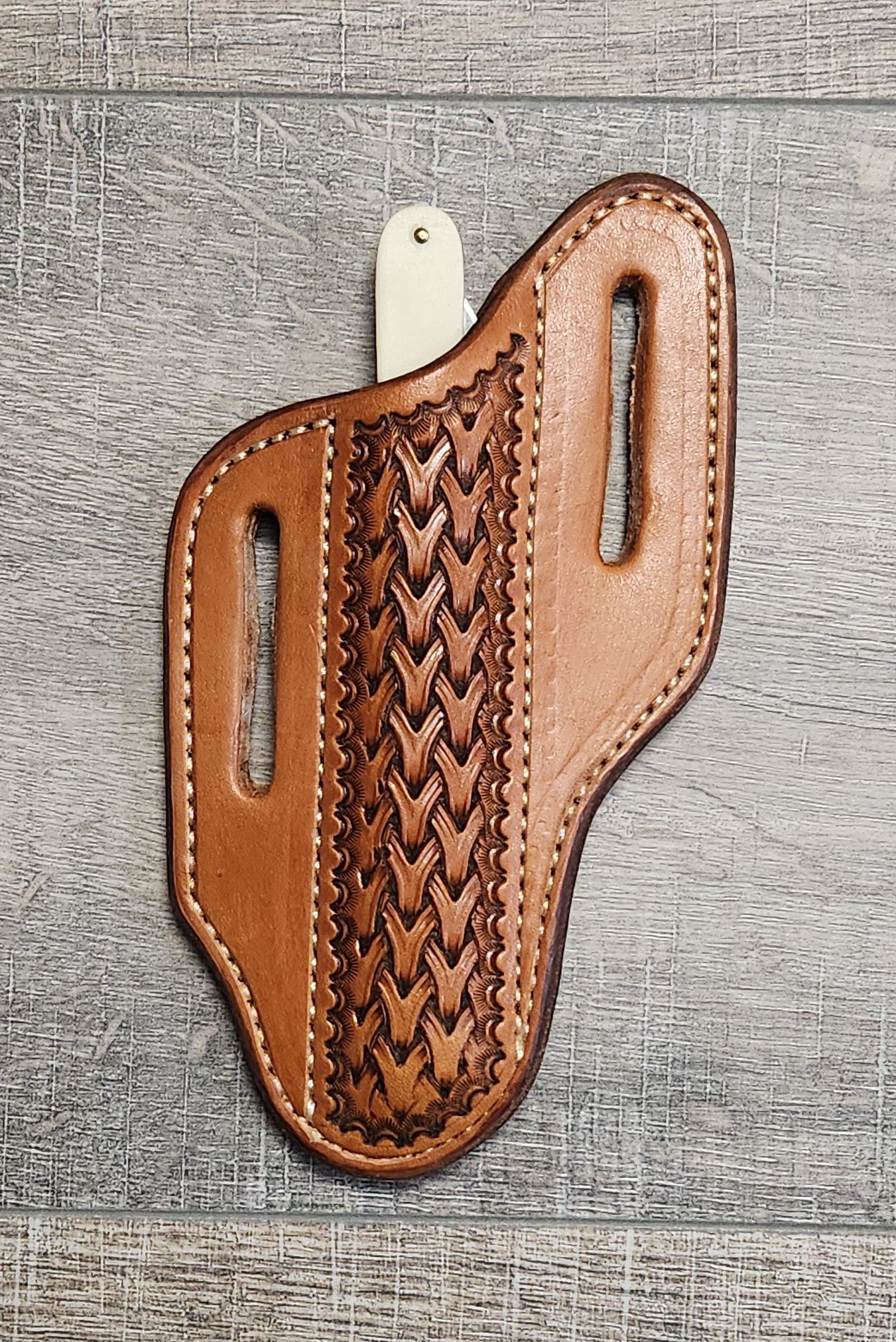 Leather Pancake Case for Fruit Sampling Knife with Weave Tooling in Medium Brown Finish